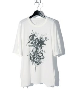 DARK LILIES GRAPHIC TEE w/POCKETS [WHITE]