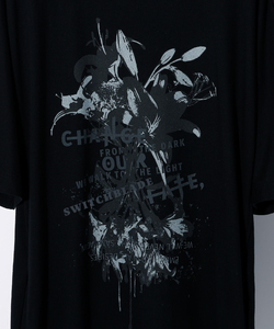 DARK LILIES GRAPHIC TEE w/POCKETS [BLACK]