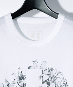 CROSS & LILIES TATTOO TEE [WHITE]