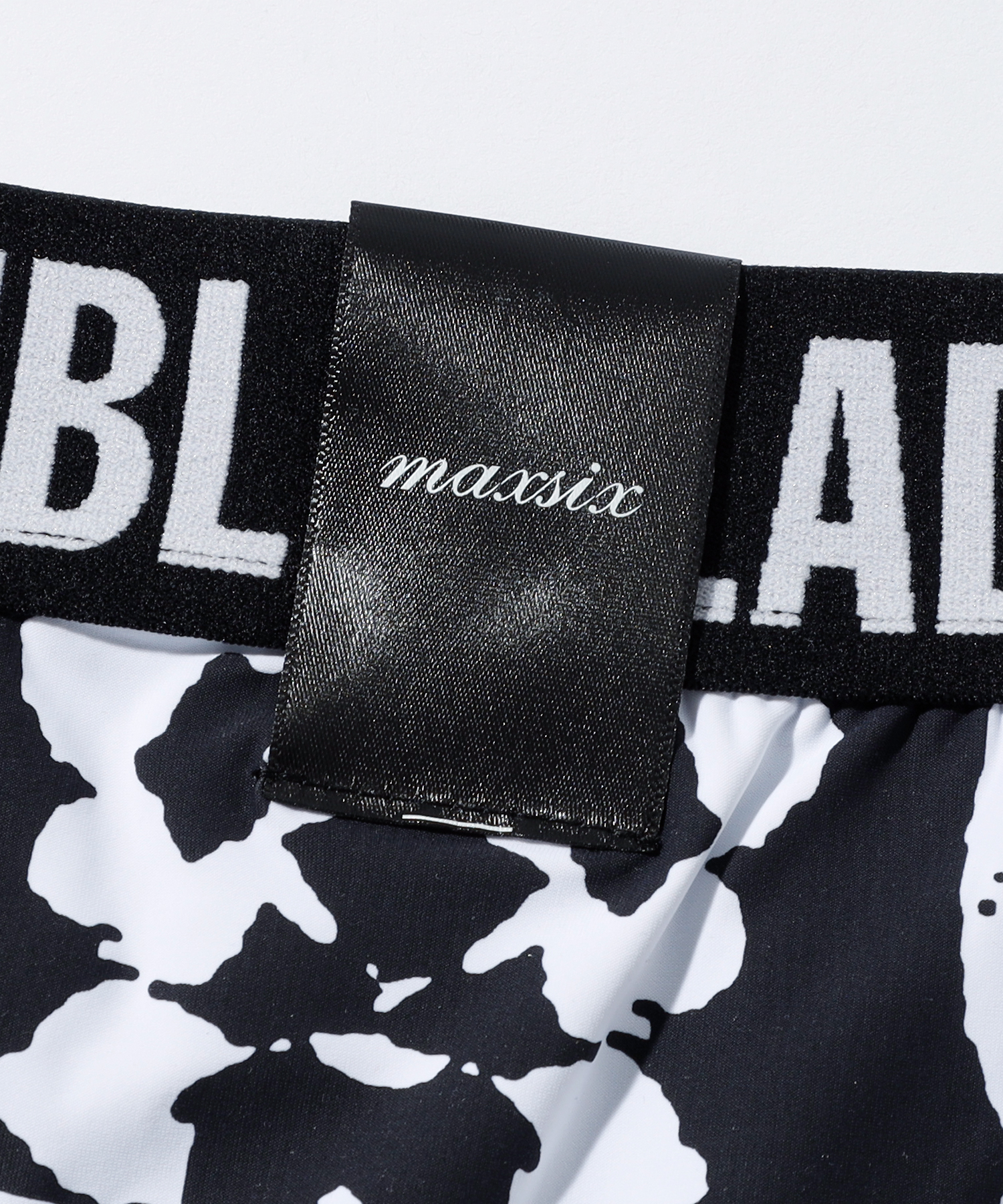 SWITCHBLADE × MAXSIX B&W FLOWER BOXER PANTS