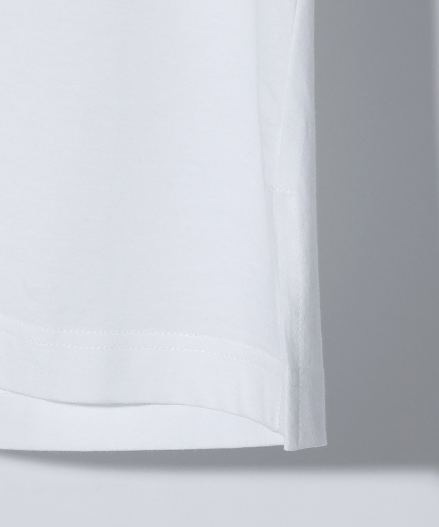 UPSIDE-DOWN SWITCHBLADE TEE[WHITE]