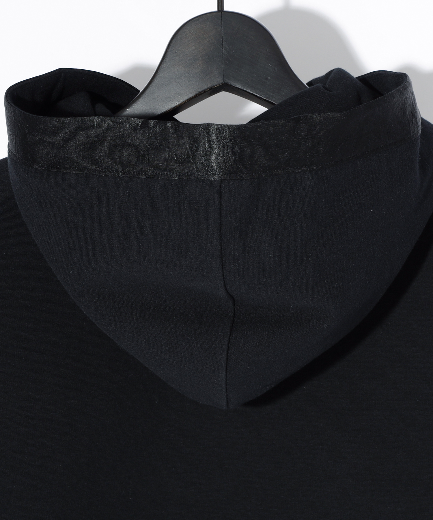 URBAN NOIR SET-UP CROPPED HOODIE