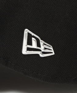 SWITCHBLADE × NEW ERA® SILVER SB LOGO BASEBALL CAP