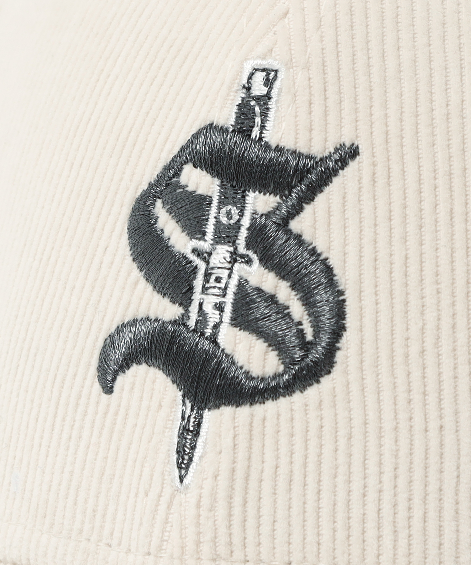 SWITCHBLADE × NEW ERA® CORDUROY BASEBALL CAP