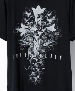 FLEUR DE LIS CROSS TEE［BLACK］