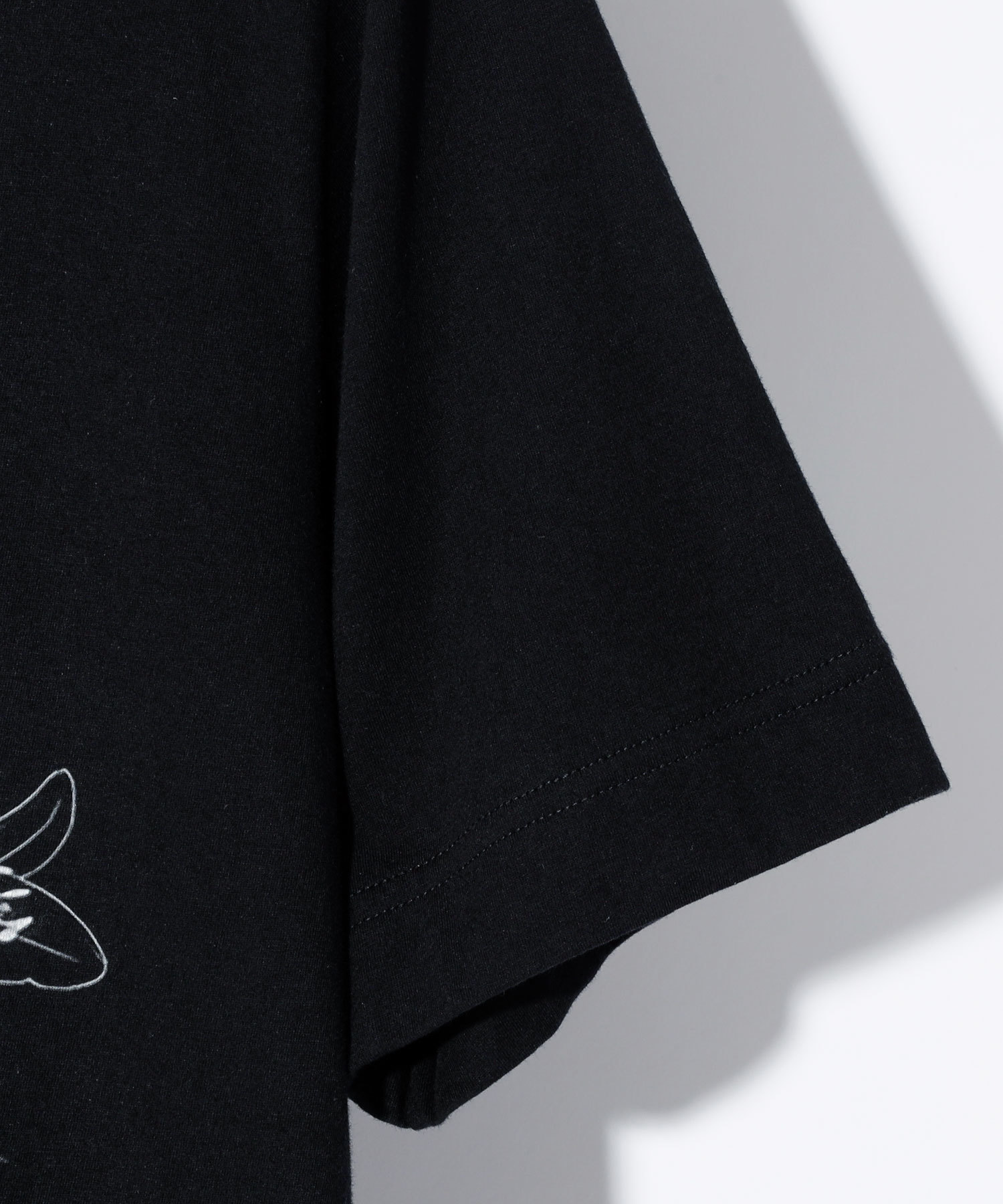 FLEUR DE LIS CROSS TEE［BLACK］