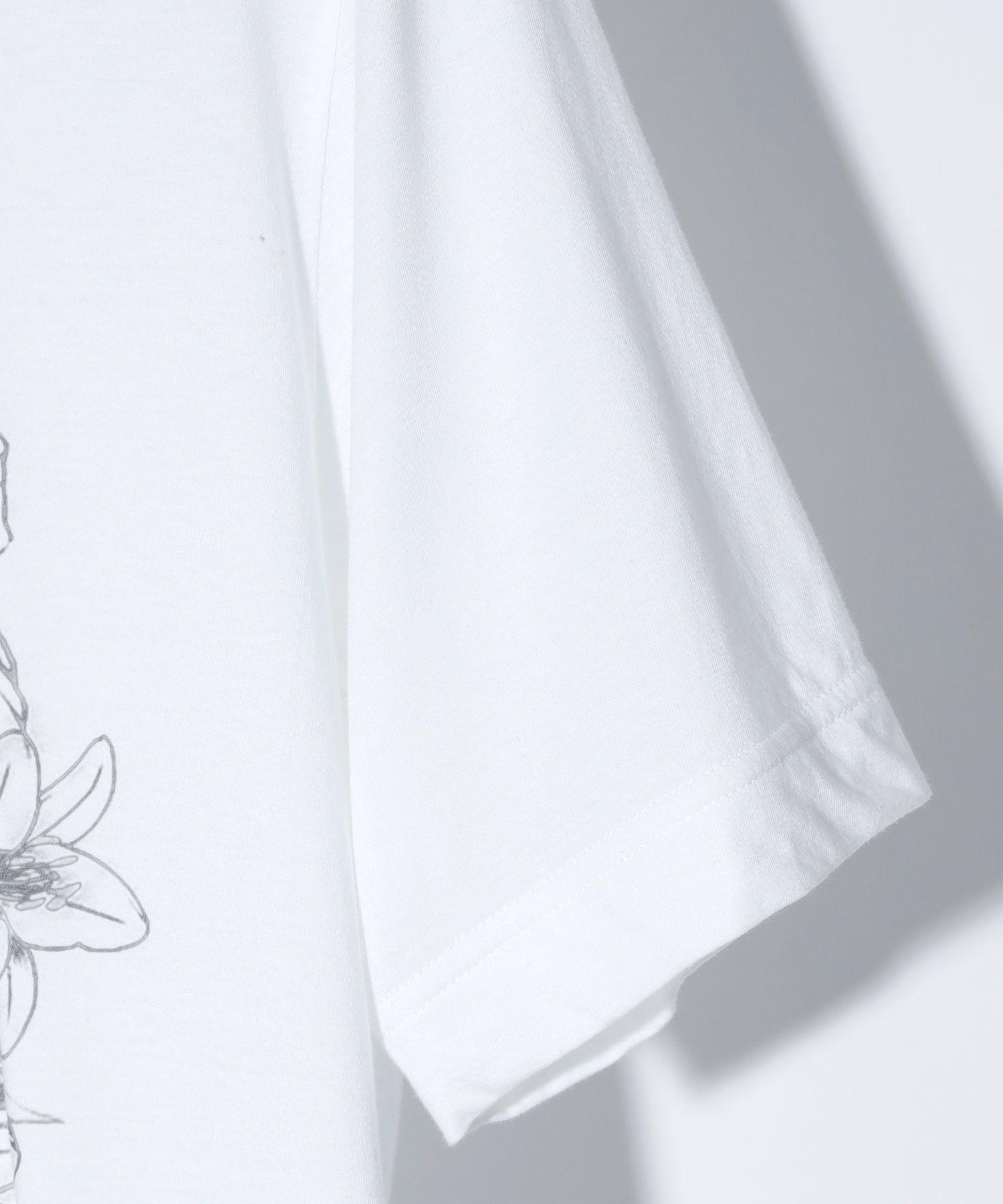 FLEUR DE LIS CROSS TEE［WHITE］