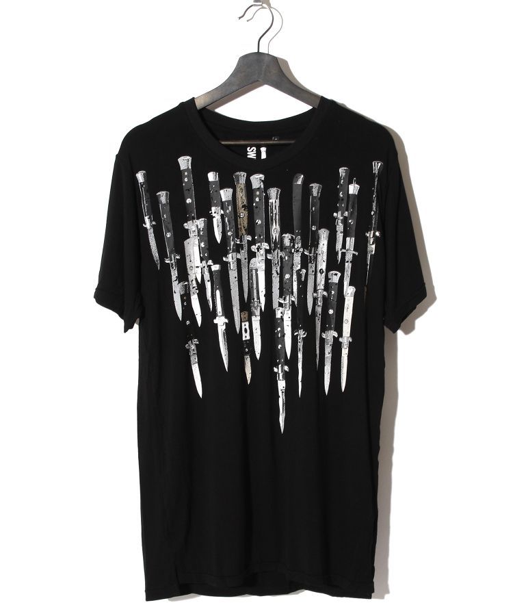 KNIVES TEE