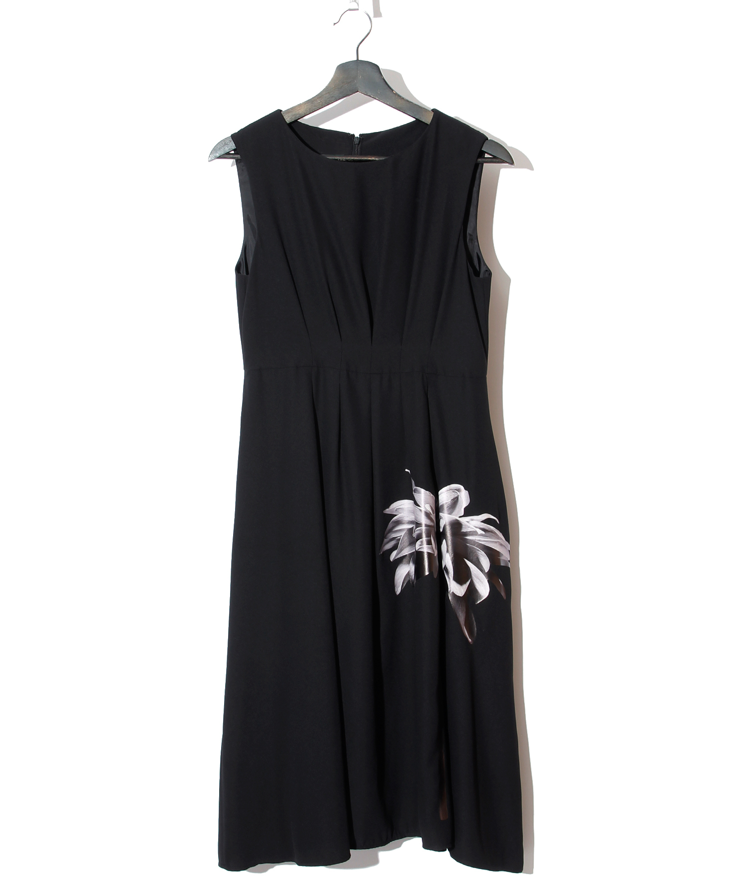 -NOSTALGIC- SLEEVELESS DRESS