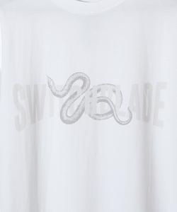 SNAKES AND CURVED LETTERS TEE [WHITE x WHITE]